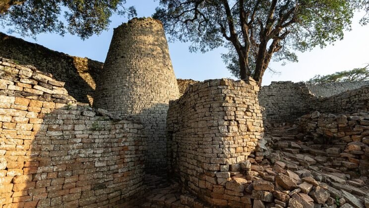 The Mystery of Great Zimbabwe: Who Truly Built This African Citadel?