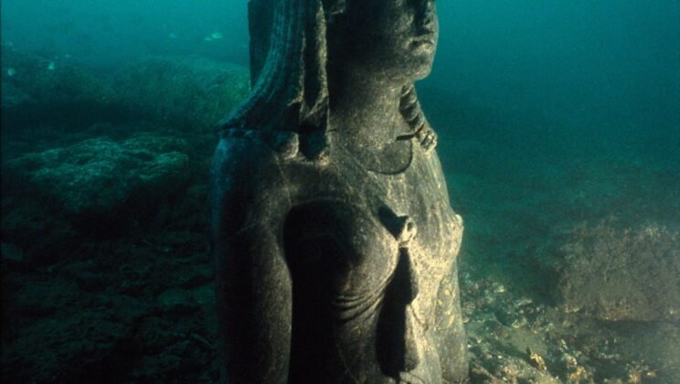 15 Incredible Artifacts Discovered in Underwater Cities